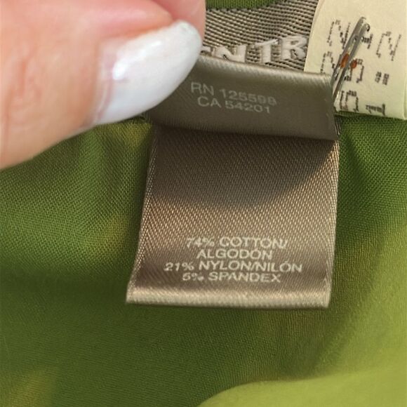 Ellen Tracy Green  3/4 Sleeve Button Down Cotton/Nylon/Spandex Shirt - Picture 11 of 12